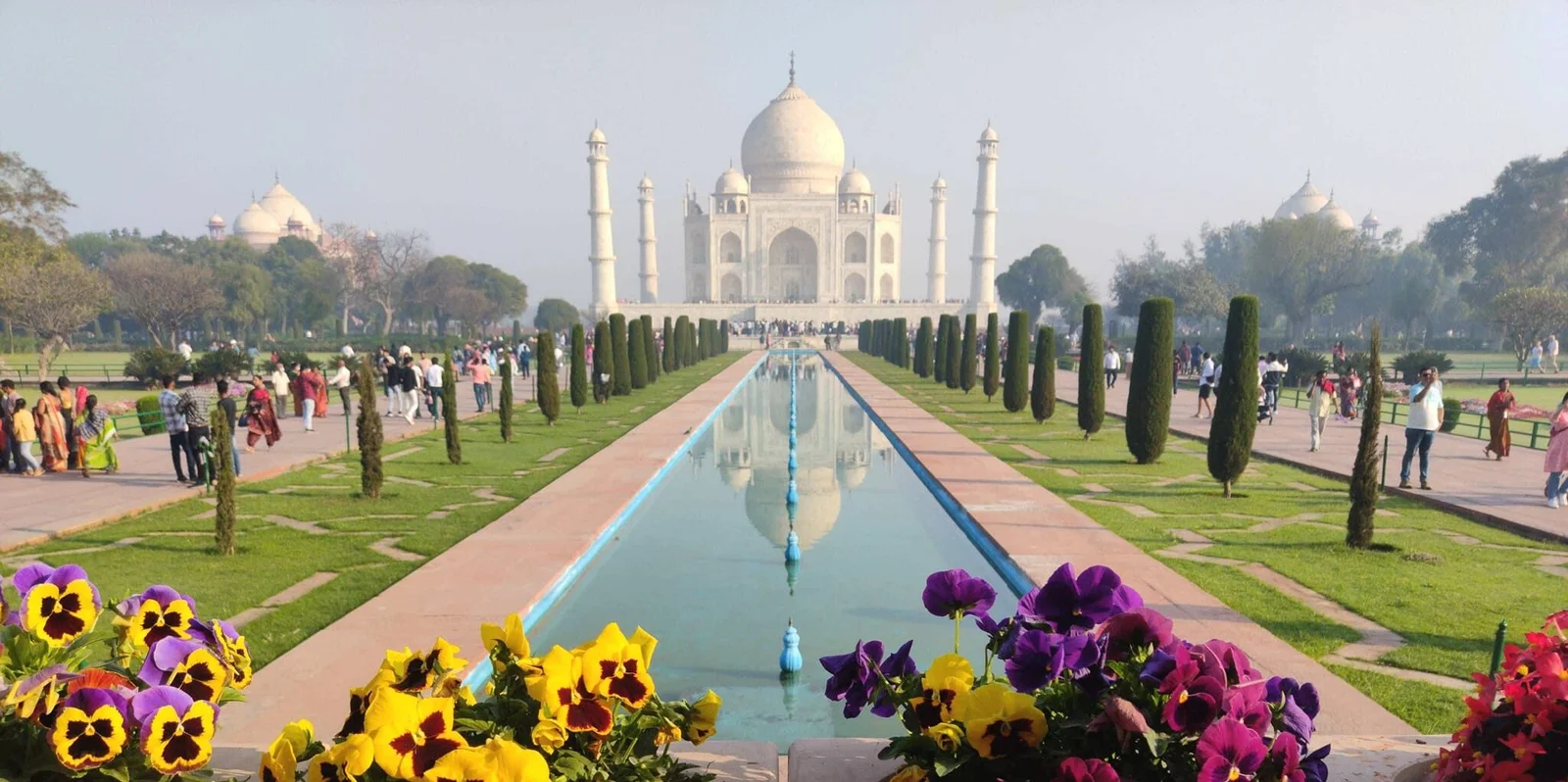 Buses to be had from IGI Airport and Delhi Airport